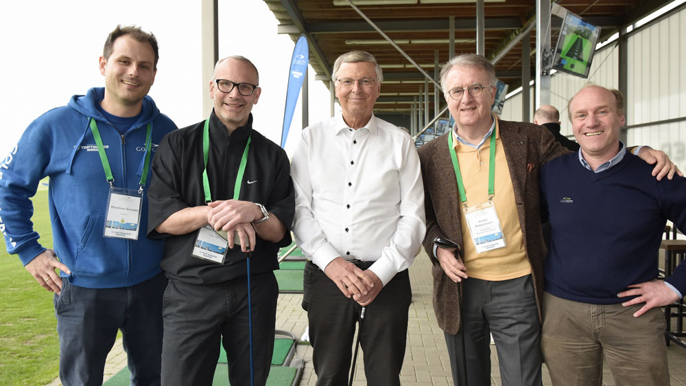 Pressefoto der Erfoeffnung von Golfcity Toptracer