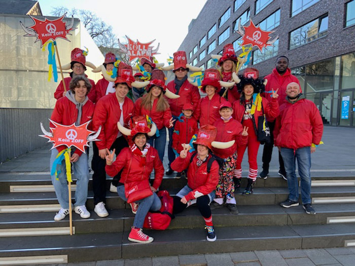Rosenmontag Rosenmontagsgruppe von KölleAlarm mit Familie Steinbüchel