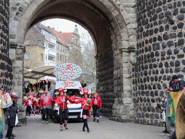 KölleAlarm beim Schull-und-veedelszoch