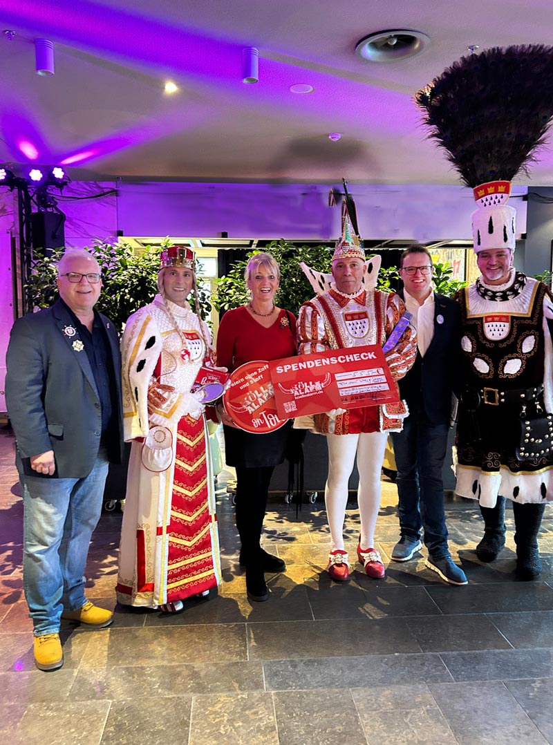 Kölner Dreigestirn 2025 – Constanze Steinbüchel Scheckübergabe an das Dreigestirn 2025