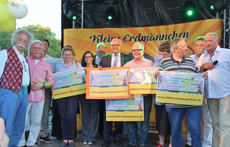 KölleAlarm Impressionen Scheckübergabe bei den Kleinen Erdmännchen