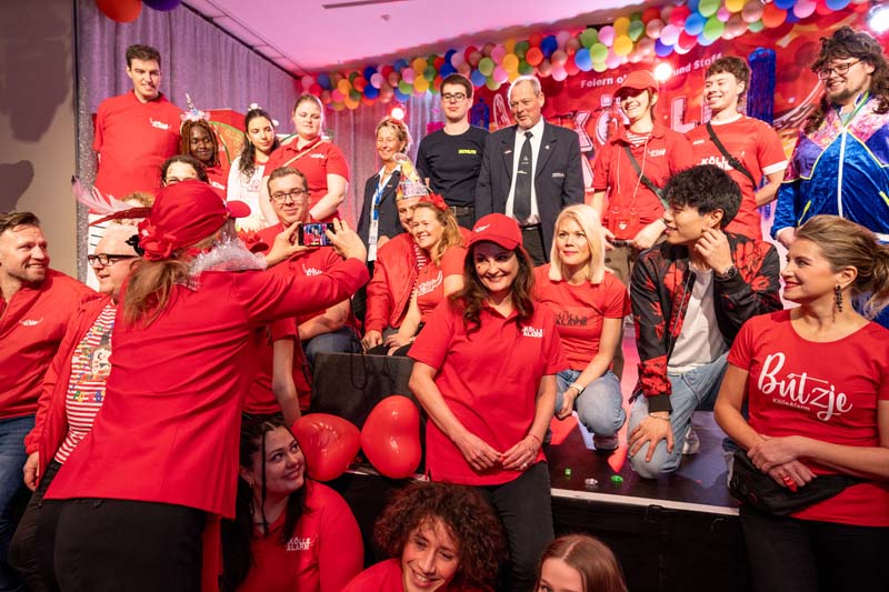 KölleAlarm Impressionen Gruppenbild der Helfer bei der KölleAlarm Party
